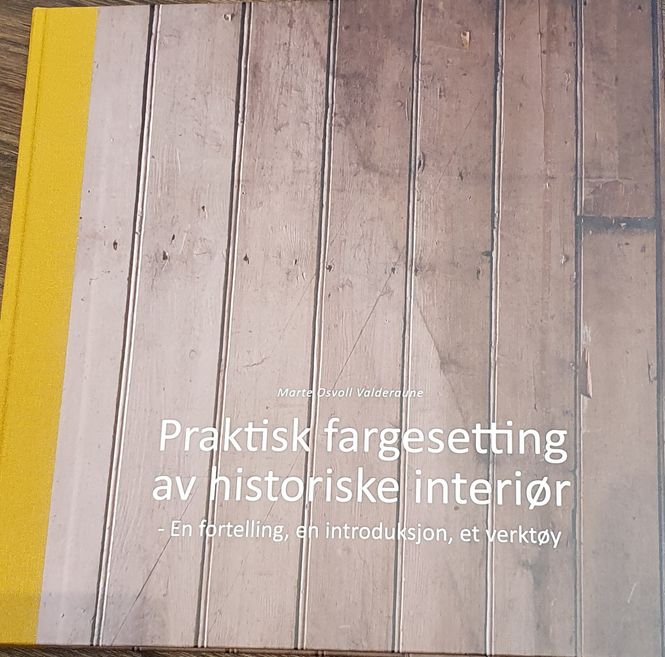 Hovedbilde Praktisk fargesetting av historiske interiør bok